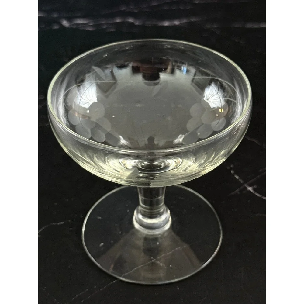 Vintage Grape Etched Low 3.5in Champage Sherbet Dessert Coupe Glass